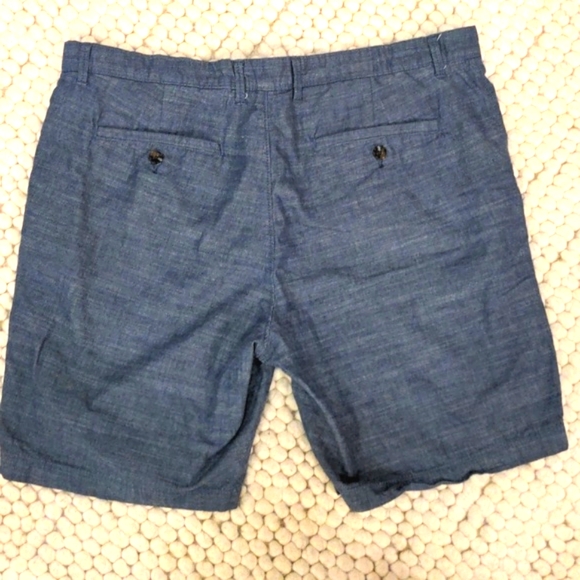 Men's Goodfellow & Co. Chambray Flat Front Linden Short, 9" Inseam, 38 - Picture 5 of 7